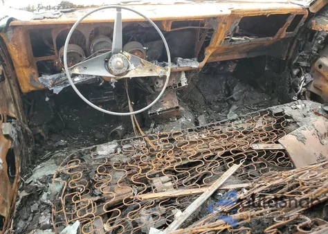 1968 Oldsmobile 98 z USA, uszkodzony, nr VIN 386698M255230